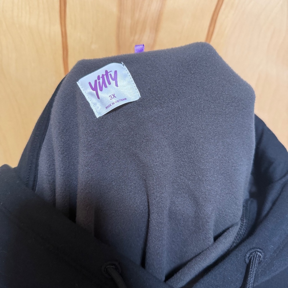 YITTY Cozy Fleece Cropped Hoodie - Limited Edition Vday - Picture 4 of 4